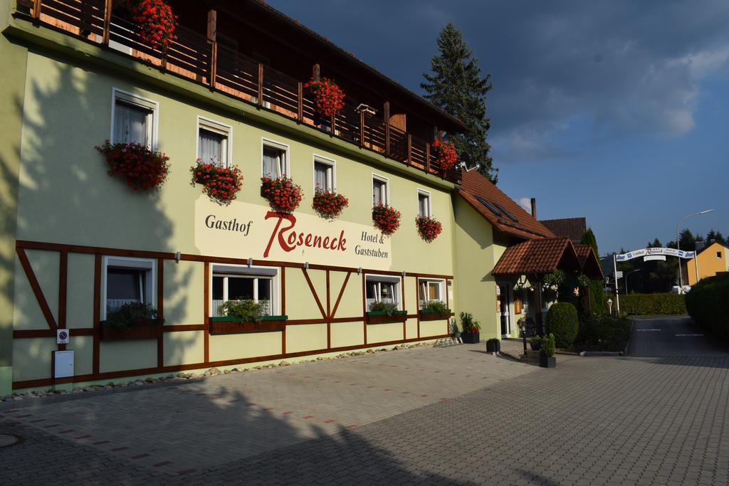 Gasthof Roseneck Wallenfels ภายนอก รูปภาพ
