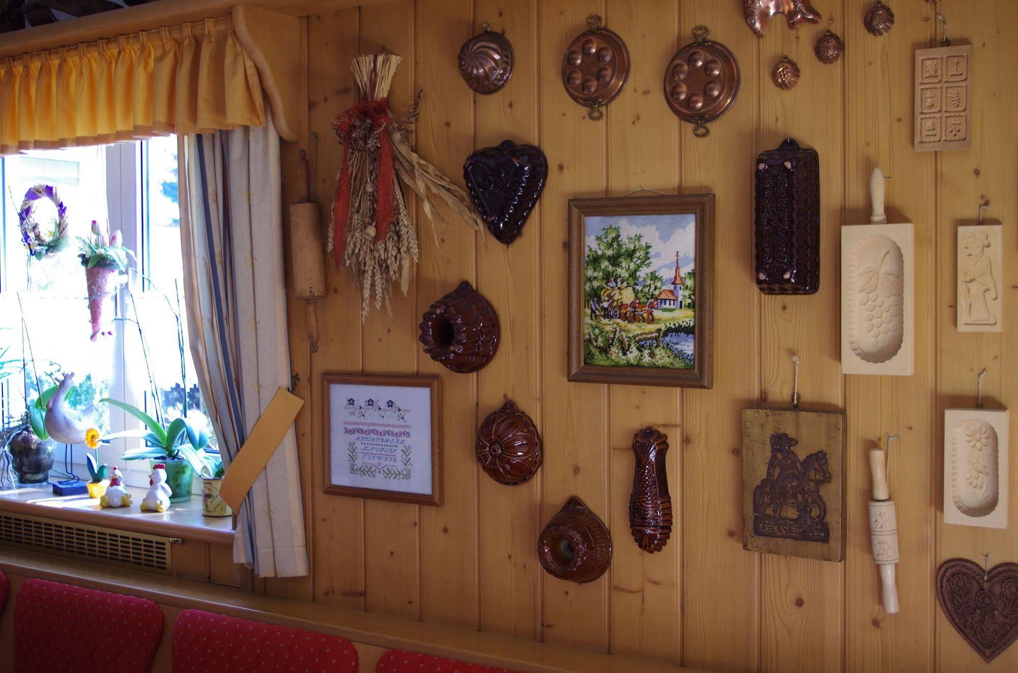 Gasthof Roseneck Wallenfels ภายนอก รูปภาพ